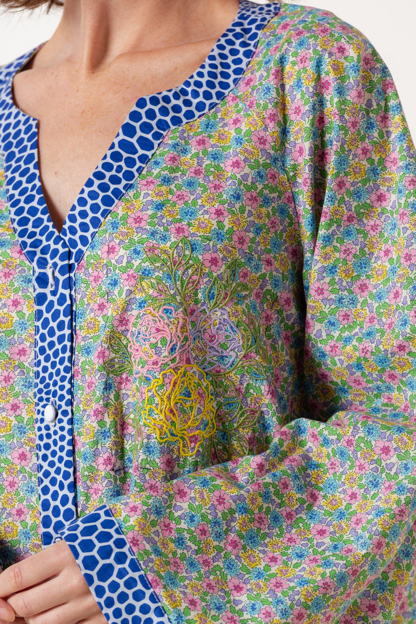 Green & Blue Button Down Day Dress's neck pattern 